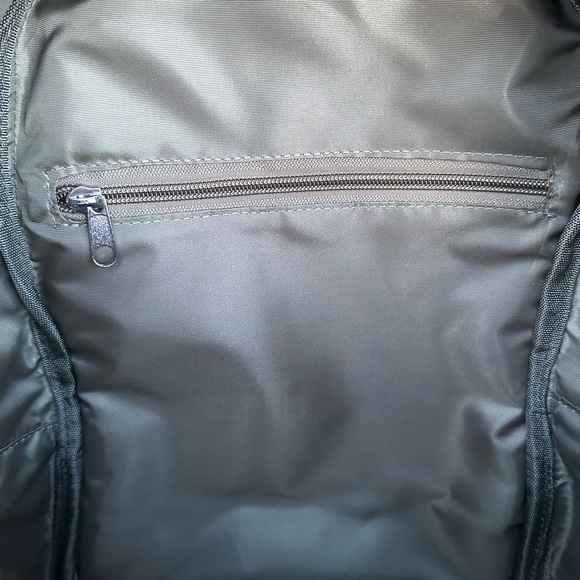 Moth olive / army green medium backpack - Picture 5 of 6